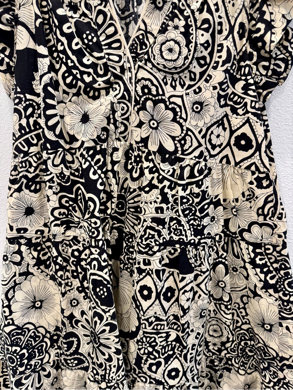 Umgee Black & Cream Floral Button-Front Dress - Picture 3 of 4